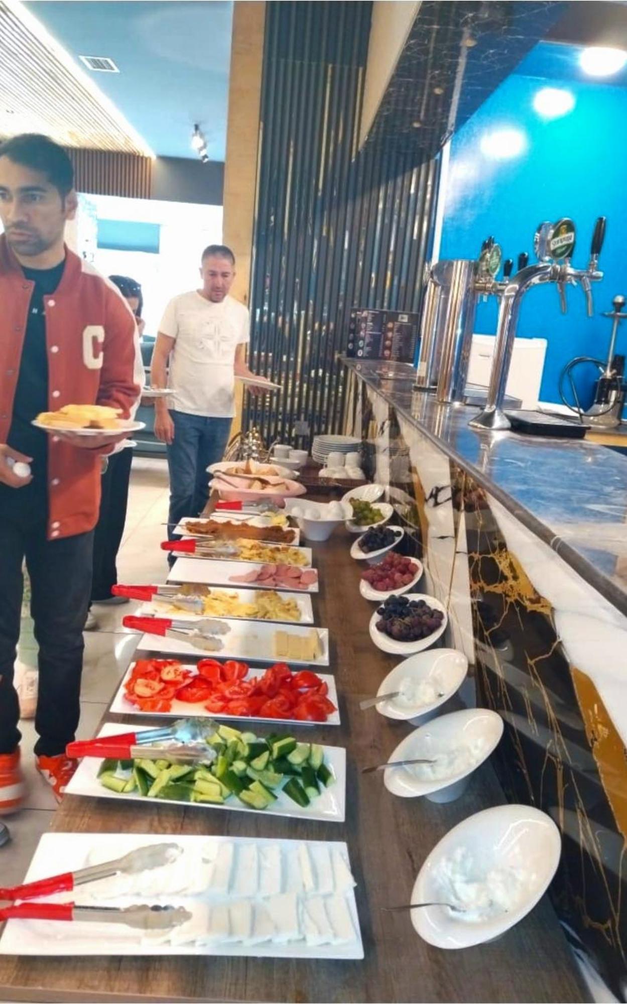Ariva Center Hotel Xetai Bakoe Buitenkant foto