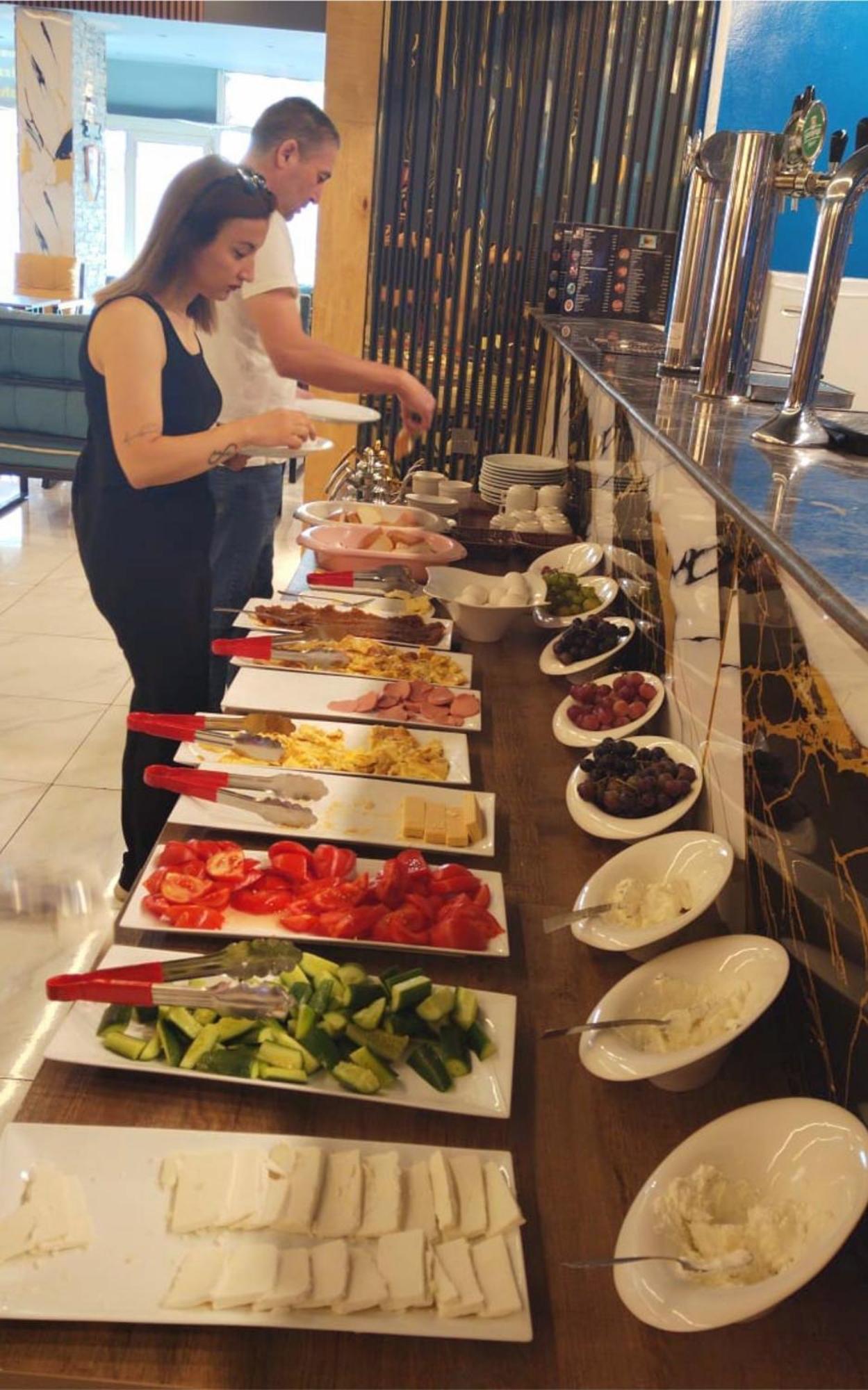 Ariva Center Hotel Xetai Bakoe Buitenkant foto